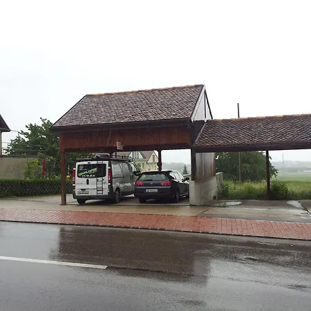 Bed and Breakfast Au Coeur Du Vignoble Sur 4*